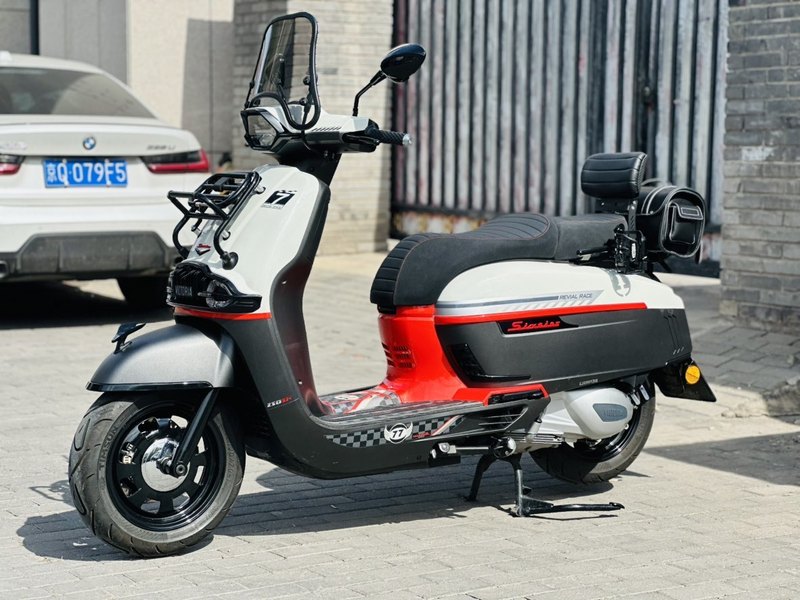 二手维多利亚Sixties 250Si