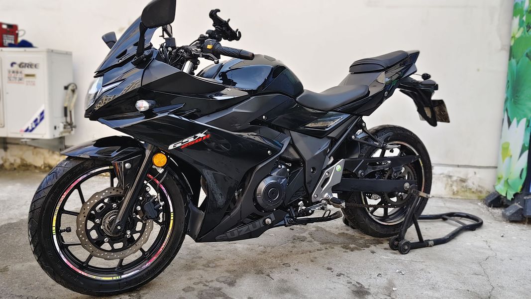 二手豪爵铃木GSX250R