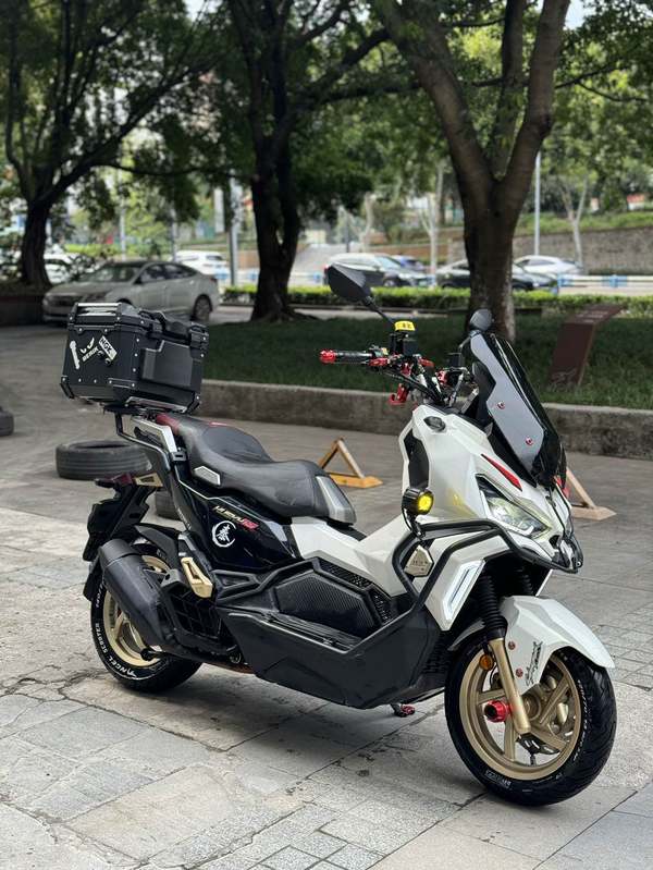 二手三阳哈士奇 Husky ADV150