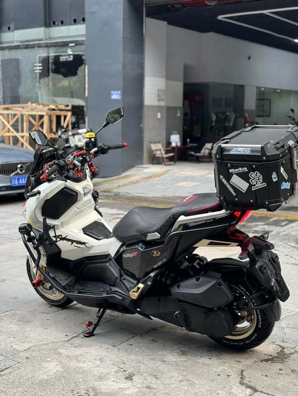二手三阳哈士奇 Husky ADV150