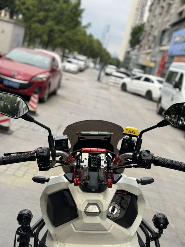 二手三阳哈士奇 Husky ADV150