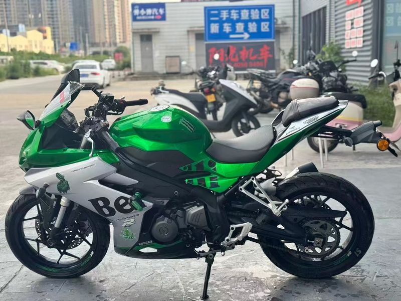 二手贝纳利龙卷风 Tornado 252R