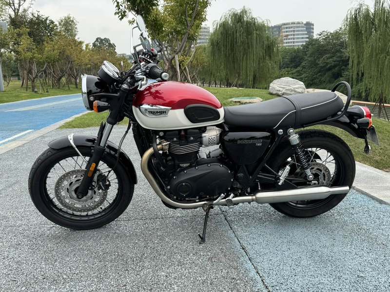 二手凯旋Bonneville T100