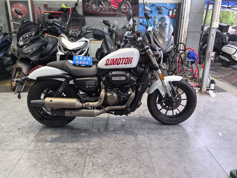二手QJMOTOR闪300