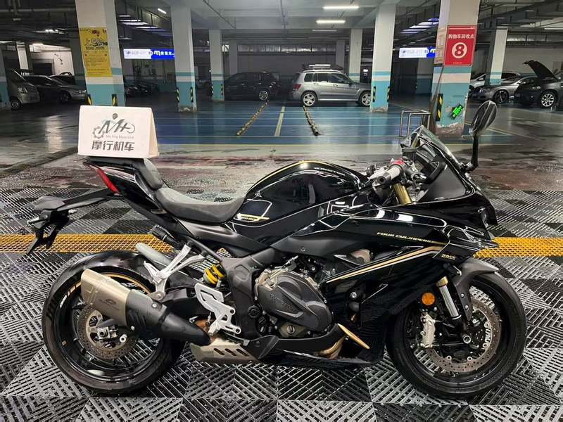 二手QJMOTOR赛800