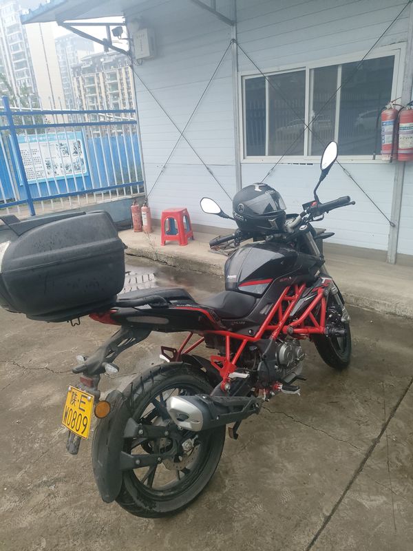 二手贝纳利红宝龙 TNT150i