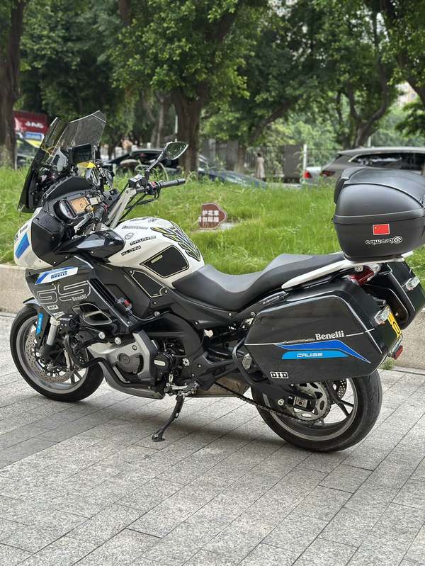 二手贝纳利600GC