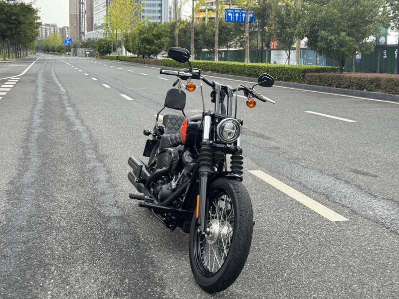 二手哈雷戴维森街霸 Street Bob