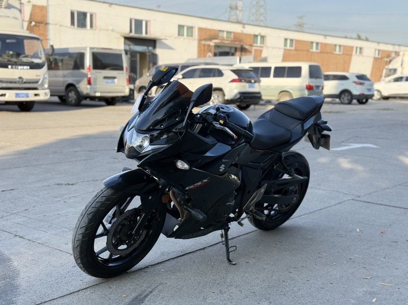 二手豪爵铃木GSX250R
