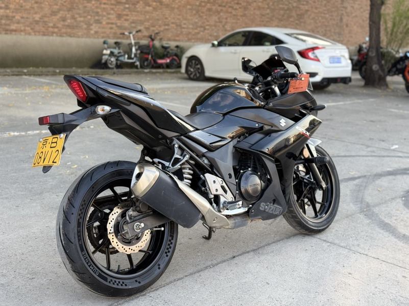 二手豪爵铃木GSX250R