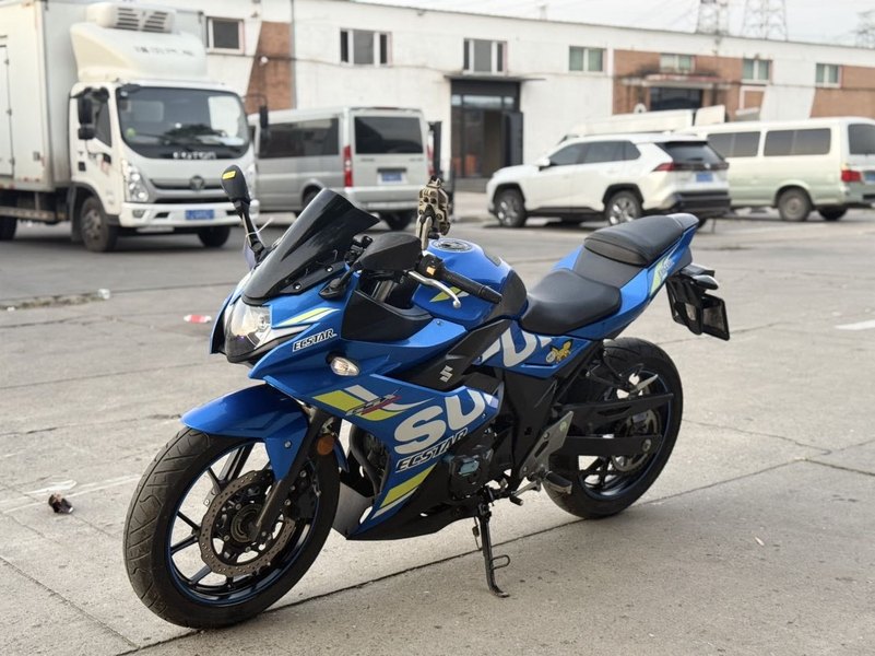 二手豪爵铃木GSX250R