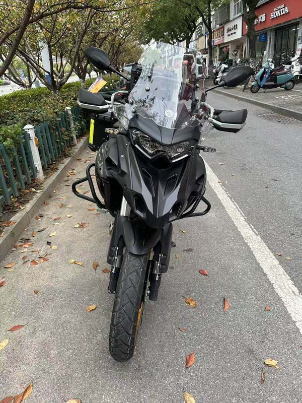 二手贝纳利TRK552