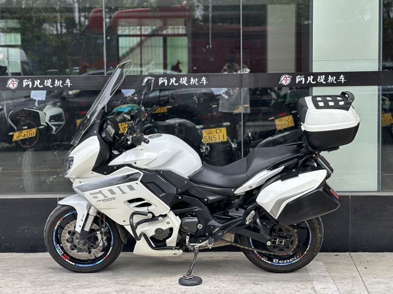 二手贝纳利600GC