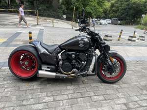 二手香帅金刚狼800S