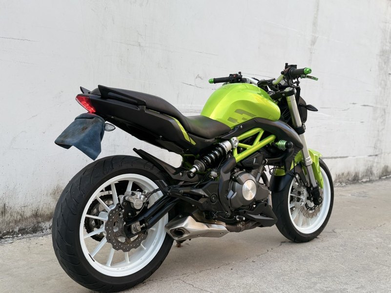 二手贝纳利蓝宝龙 BN302S