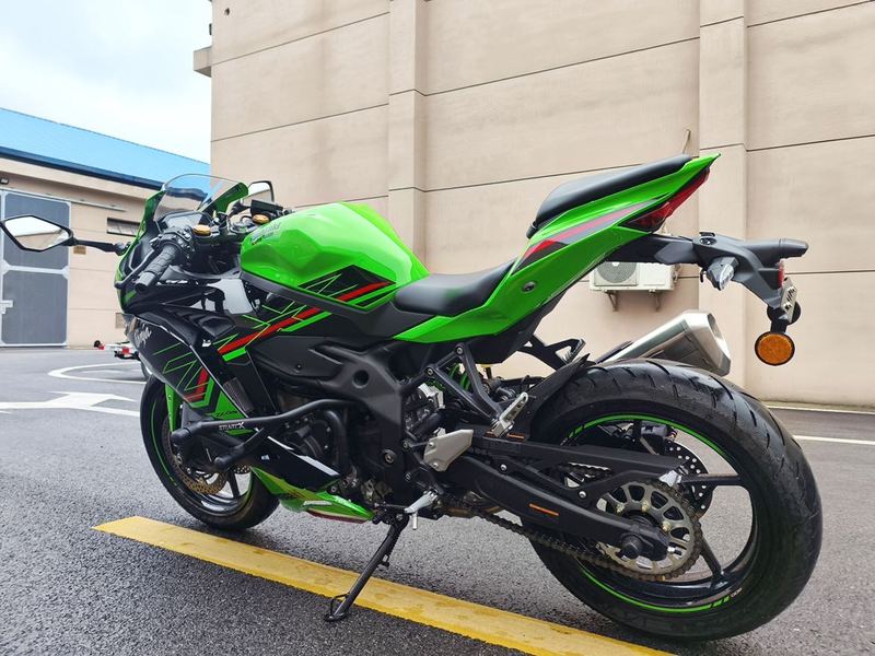 二手川崎ZX-4R