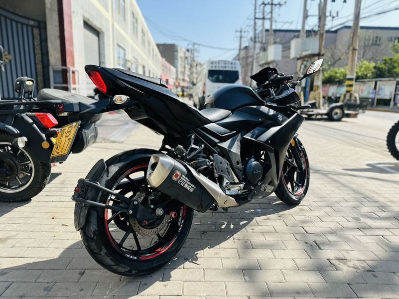 二手豪爵铃木GSX250R