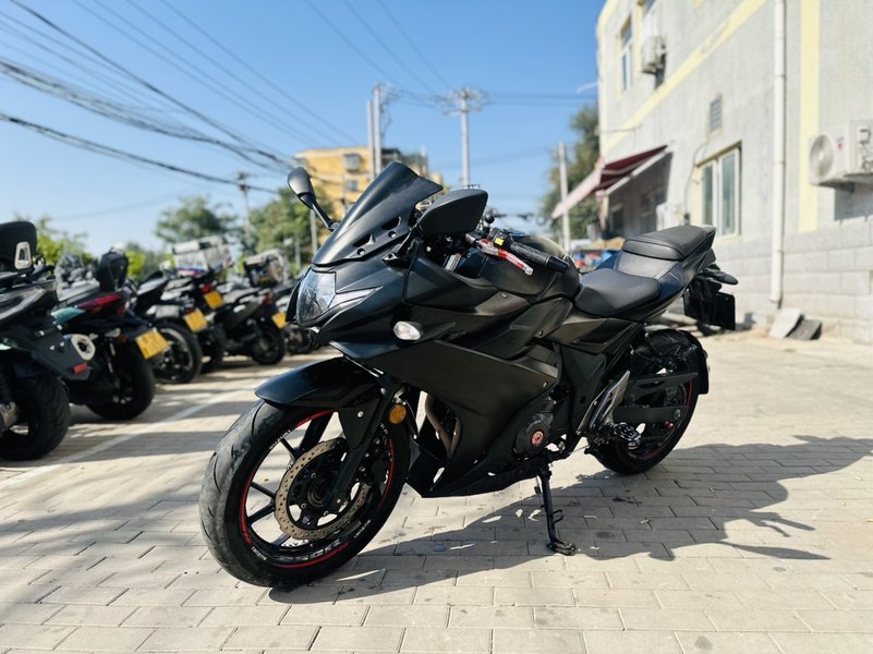 二手豪爵铃木GSX250R