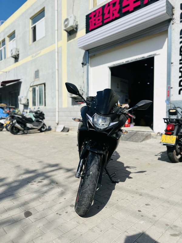二手豪爵铃木GSX250R