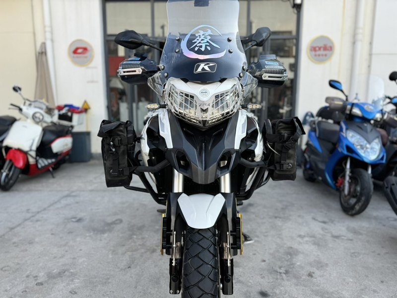 二手贝纳利金鹏 TRK502