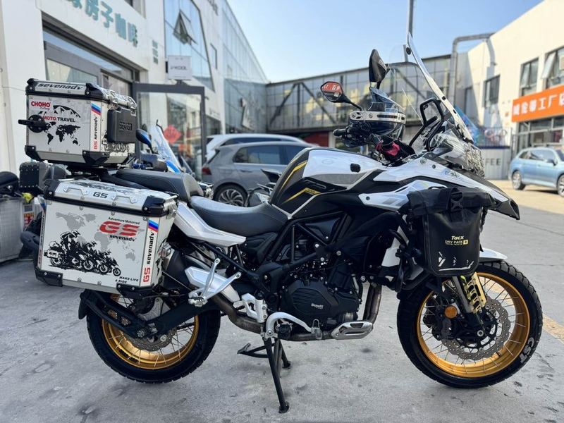 二手贝纳利金鹏 TRK502