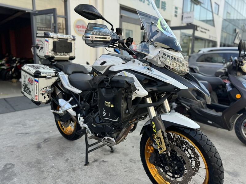 二手贝纳利金鹏 TRK502