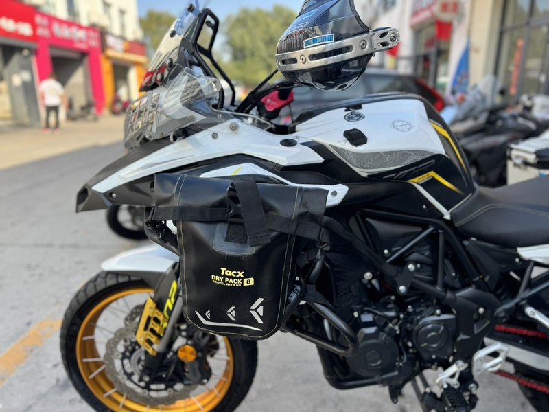 二手贝纳利金鹏 TRK502