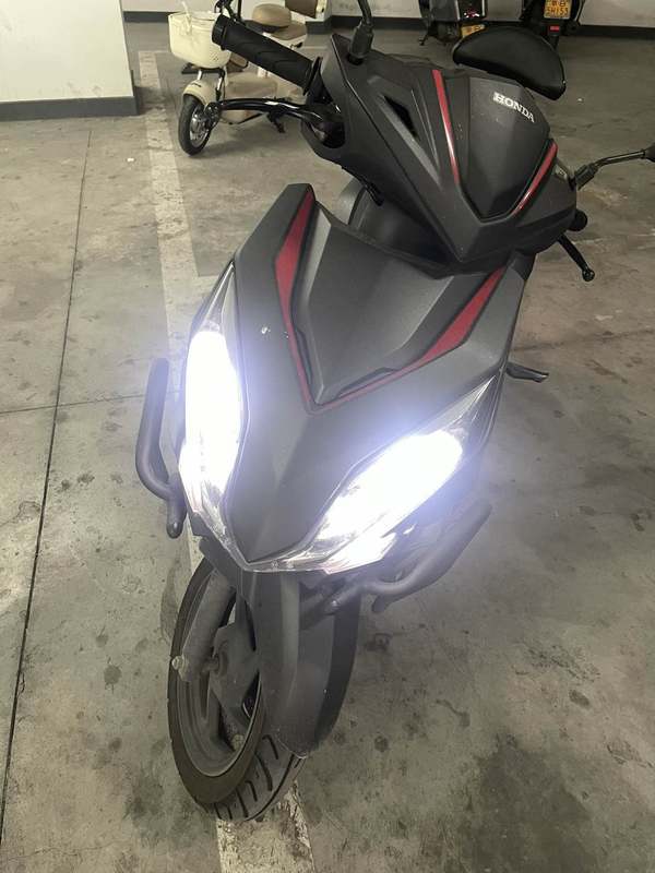 二手新大洲本田裂行 RX125Fi