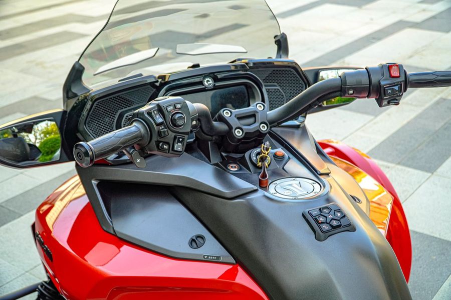 二手庞巴迪Spyder F3 