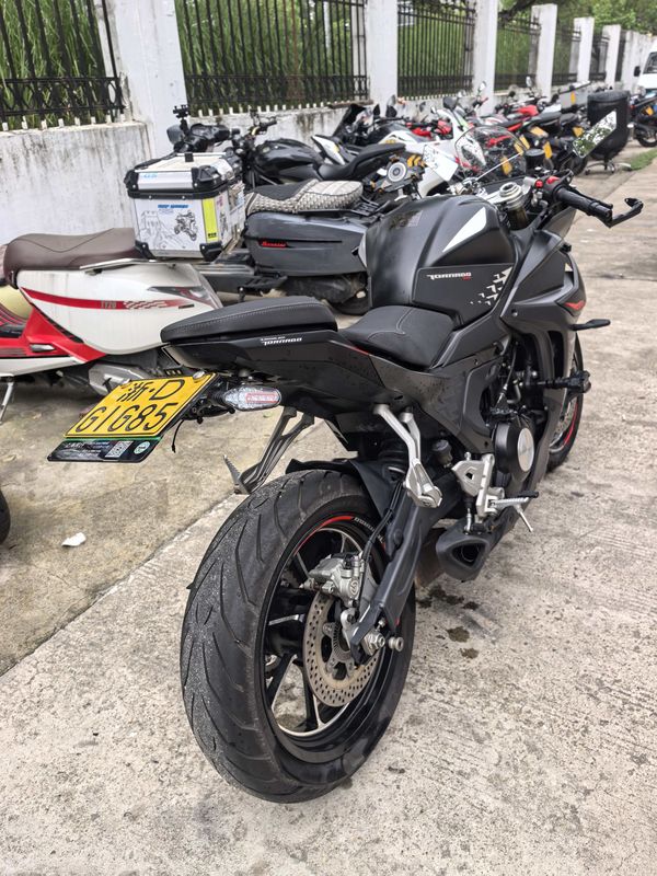 二手贝纳利龙卷风 Tornado 552R