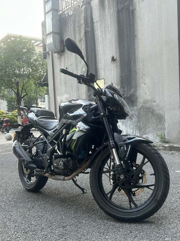 二手贝纳利红宝龙 TNT150i