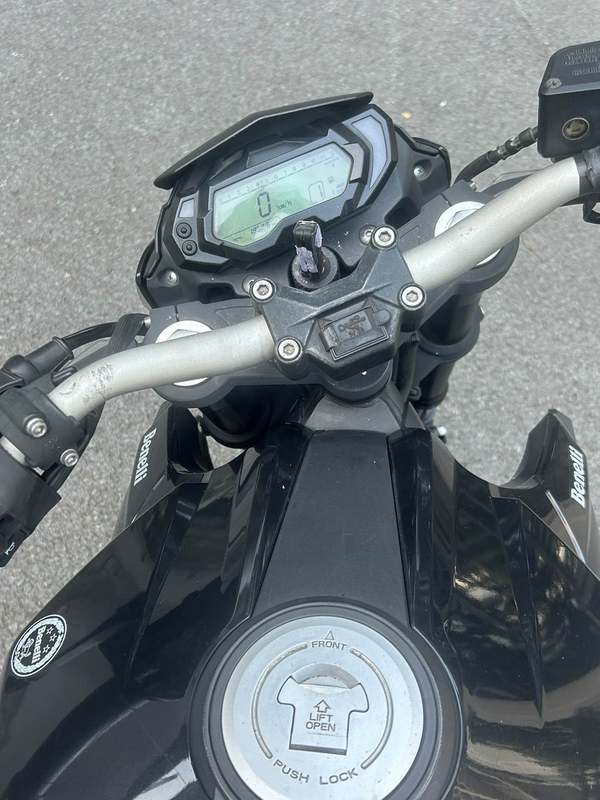 二手贝纳利红宝龙 TNT150i