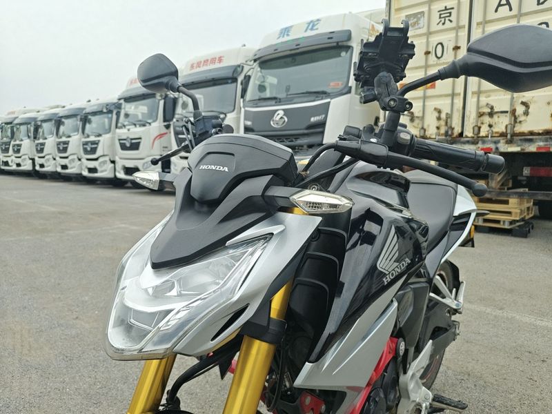 二手五羊本田CB190R 暴锋眼