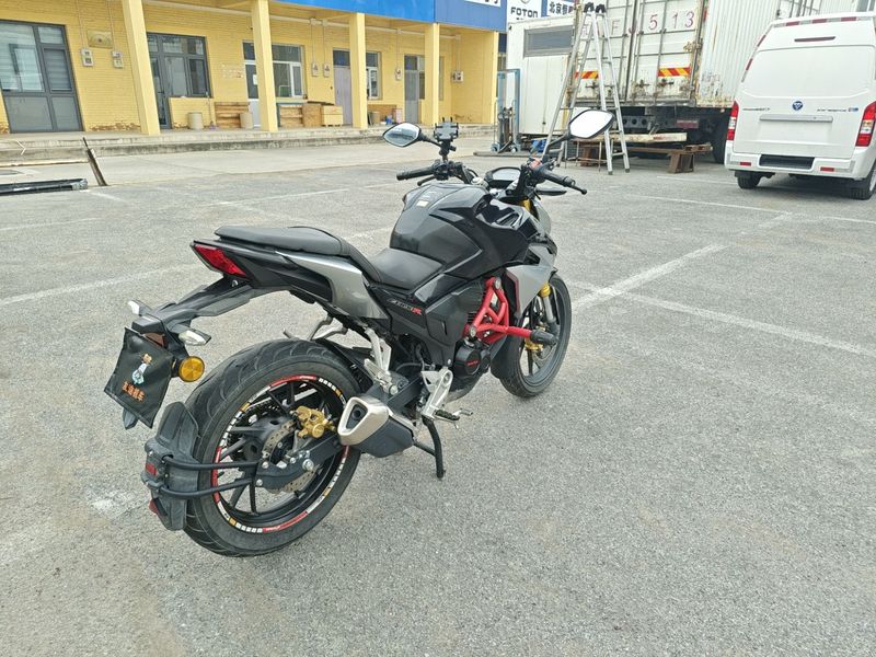 二手五羊本田CB190R 暴锋眼