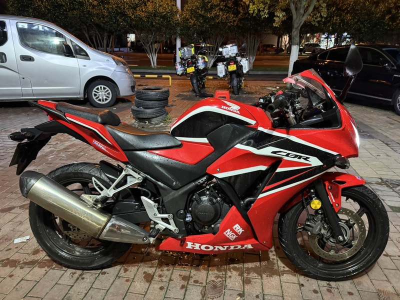 二手本田CBR300R