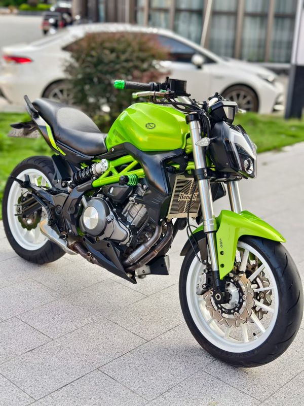 二手贝纳利蓝宝龙 BN302S
