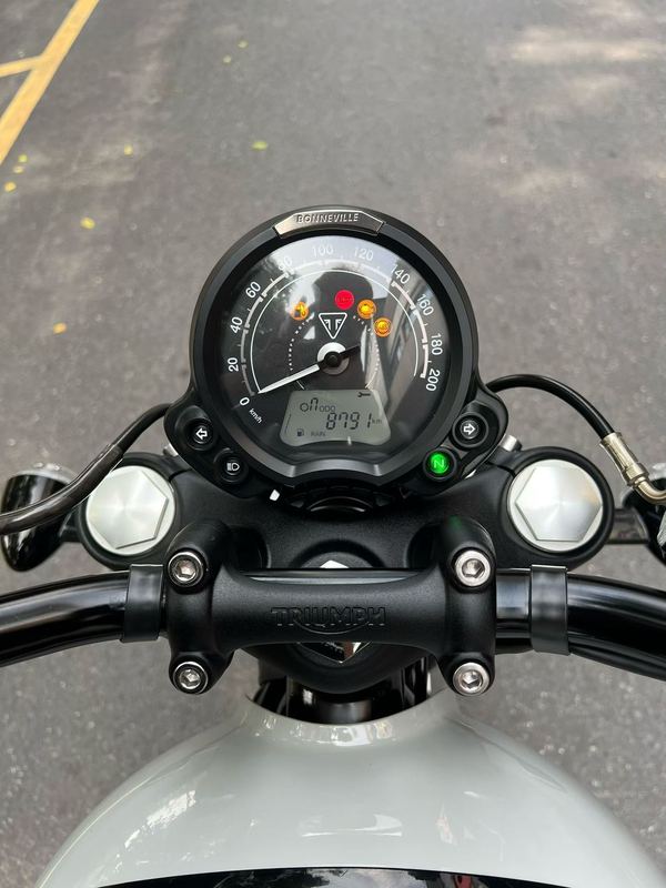 二手凯旋Bonneville Bobber