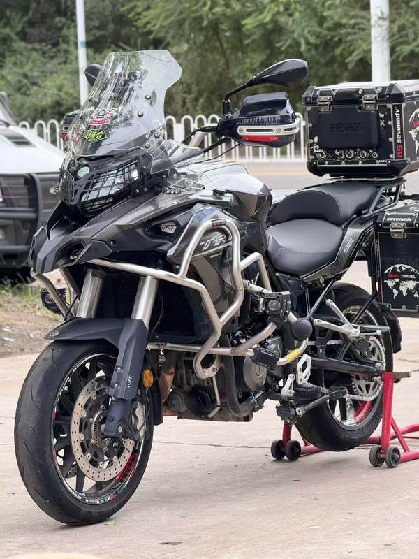 二手贝纳利金鹏 TRK502