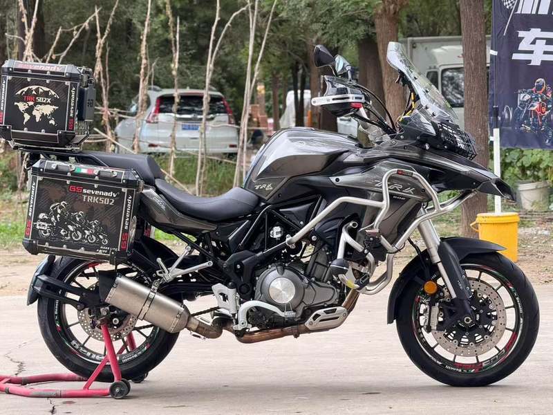 二手贝纳利金鹏 TRK502