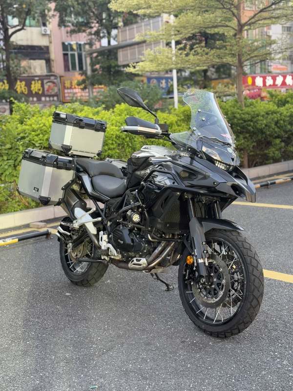 二手贝纳利金鹏 TRK502