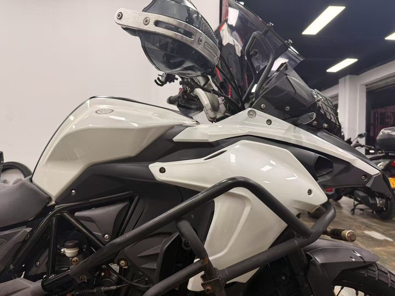 二手贝纳利金鹏 TRK502