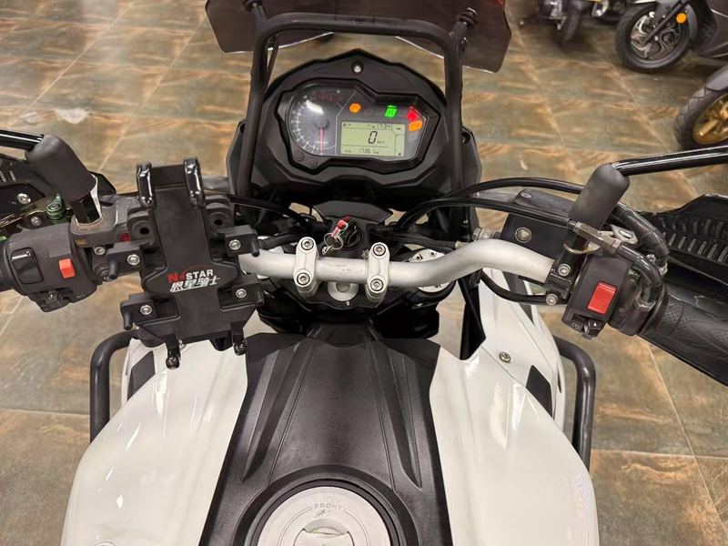 二手贝纳利金鹏 TRK502