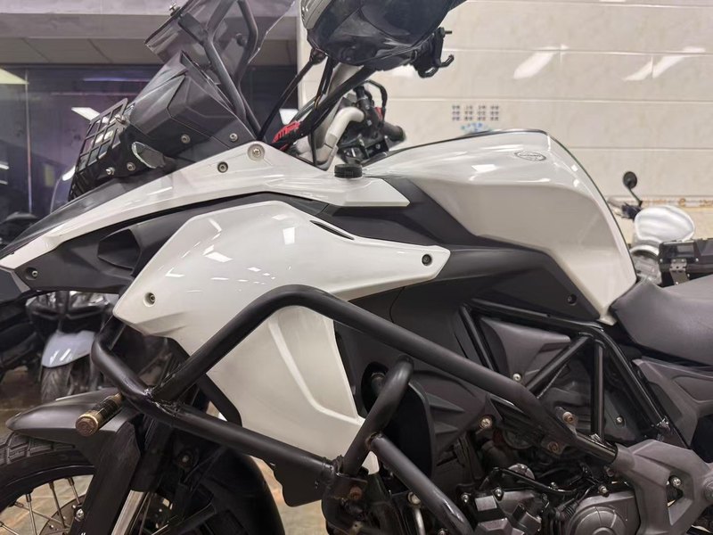 二手贝纳利金鹏 TRK502