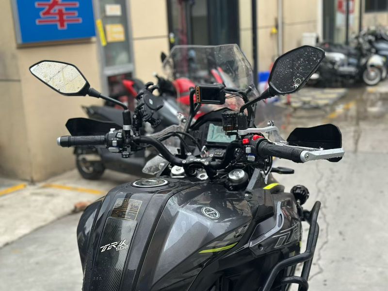 二手贝纳利金鹏 TRK502