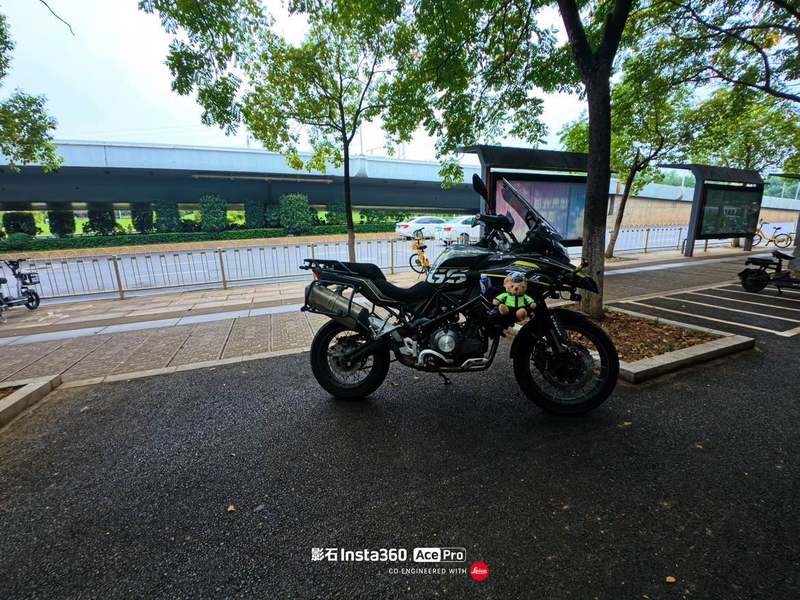 二手贝纳利金鹏 TRK502
