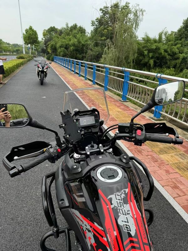 二手豪爵铃木DL250