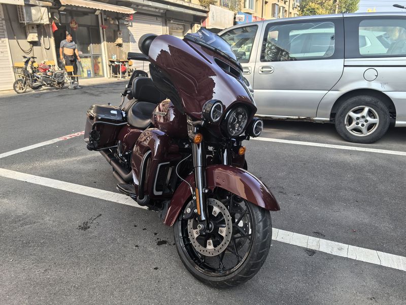 二手哈雷戴维森大道滑翔 Street Glide