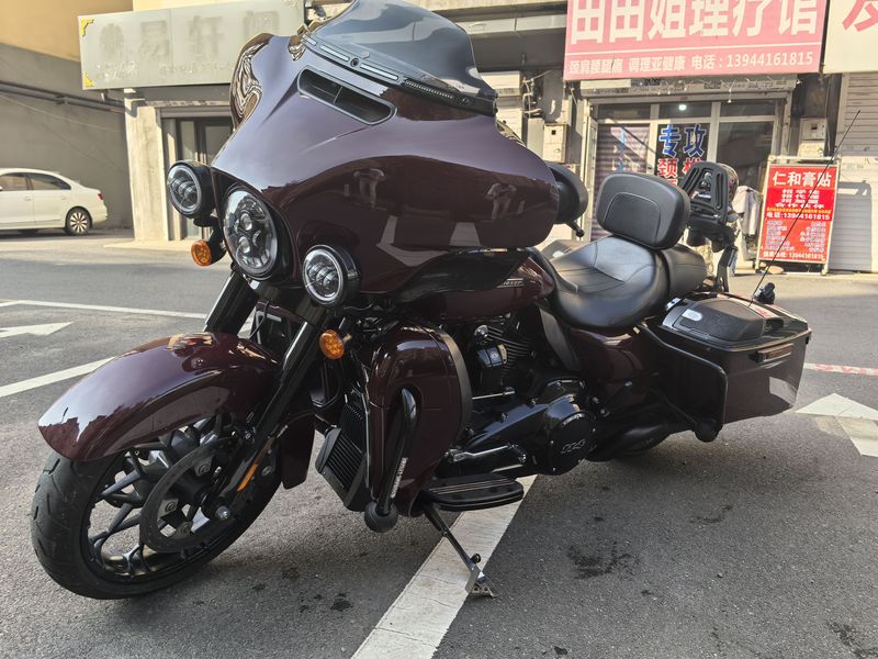 二手哈雷戴维森大道滑翔 Street Glide