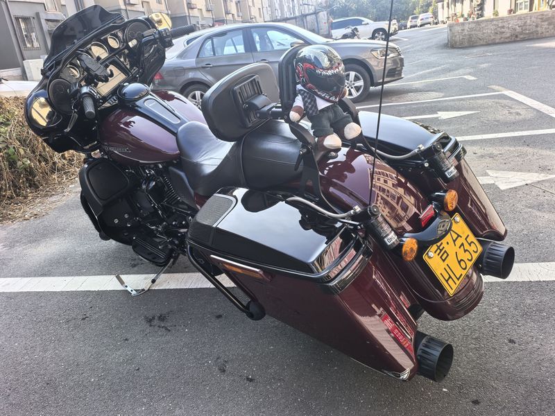 二手哈雷戴维森大道滑翔 Street Glide