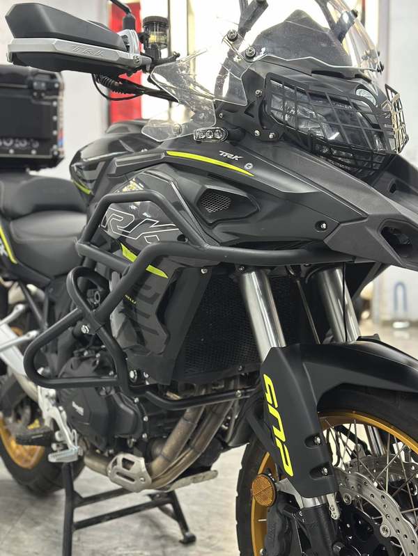 二手贝纳利金鹏 TRK502